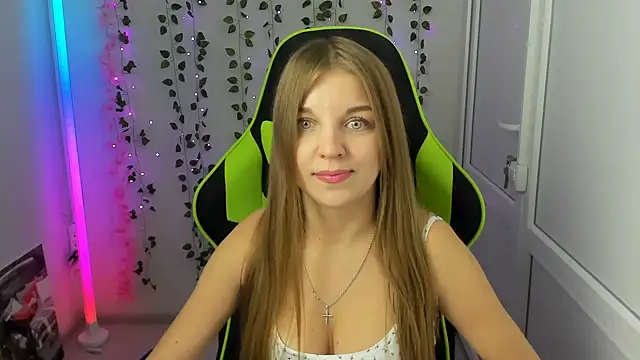 LuckyKinsley webcam