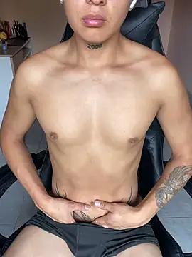Strange_Twink webcam