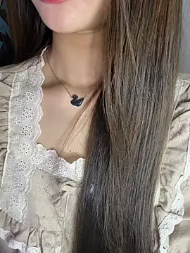 Yiyina_17 webcam