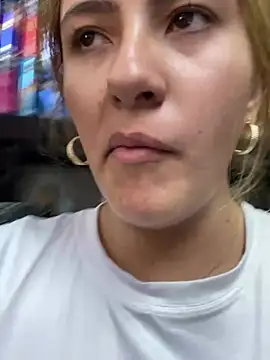 Andrea_19blonde