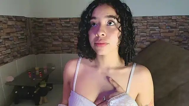 Dhalila_ webcam