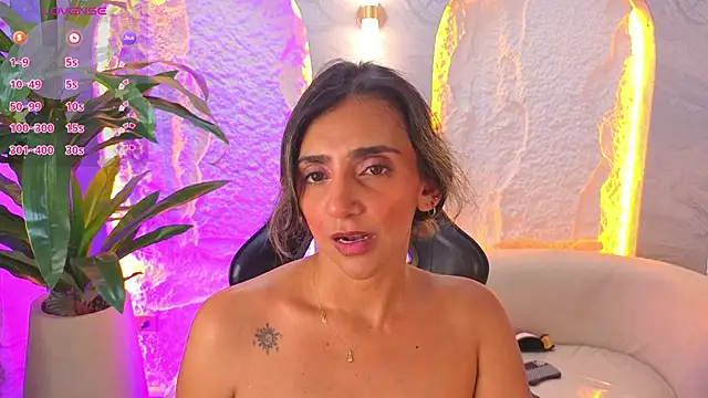 agatha_brooks_t