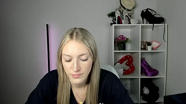EvelynBlond