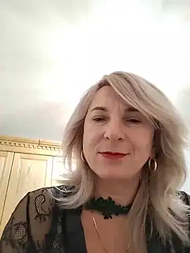 AhlyssaLove1155 webcam