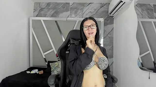 adoraht