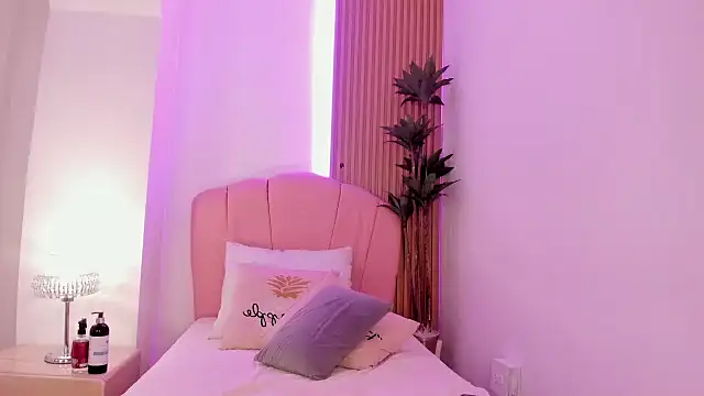 mia_pinklove