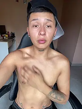 Strange_Twink