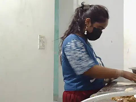 Hot-muskan- live sex cam