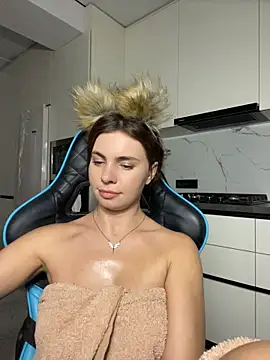 CurlyLara live sex cam