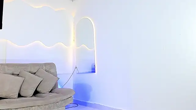 ArohomLester_