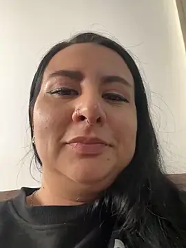 Abril_Luv webcam
