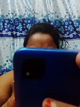 Mona_Vabi webcam