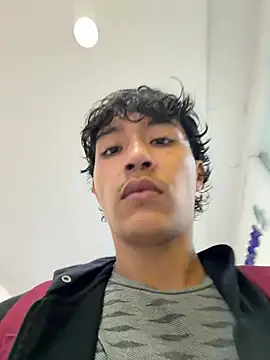TonnyBottom webcam