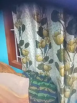 Romantic_cherry webcam