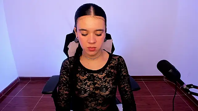 isabellawhitmore webcam