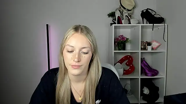 EvelynBlond