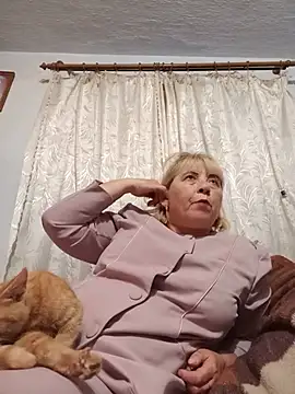 Elena_Beautiful784 webcam