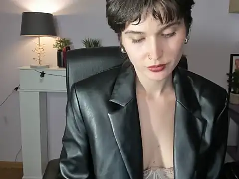 SarahxCharm webcam