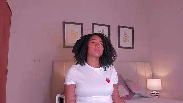 zoe_sky_
