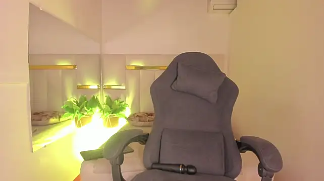 Karoll014 webcam