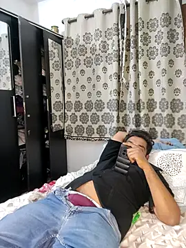 avi007p live cam on StripChat