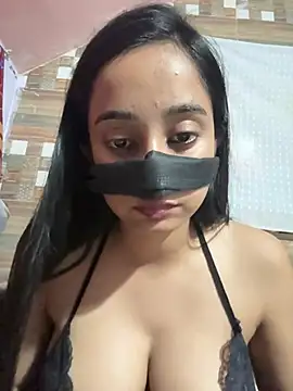 iconic_dezire Live Webcam on Stripchat