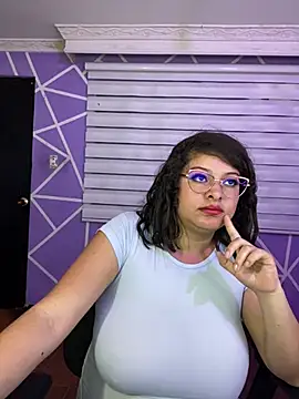 MiiaaJoness