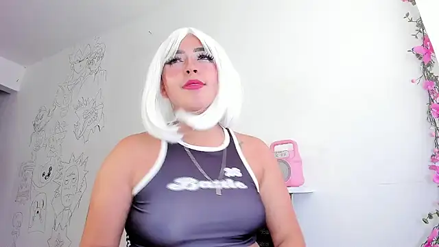 Conie_Squirtt live cam on StripChat