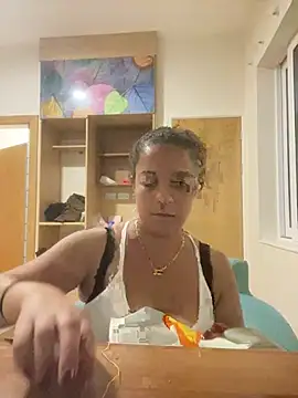 CiaraKeyes live cam on StripChat