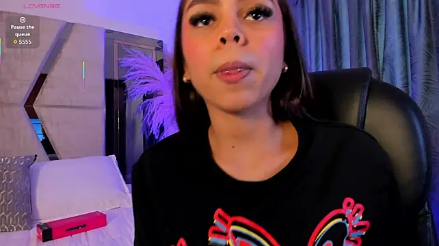 CarolineFyre webcam