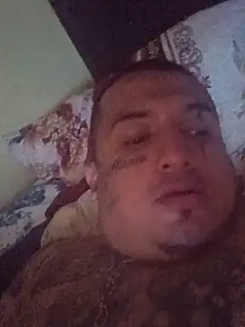 gangsterG13 live cam on StripChat