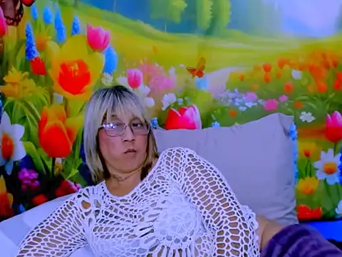 indianroxy webcam