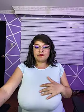 MiiaaJoness