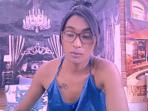 IndianRebel4u2Luv webcam