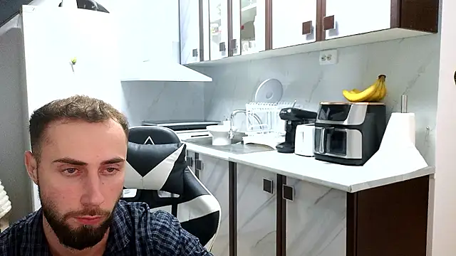 RyanStorm_ webcam