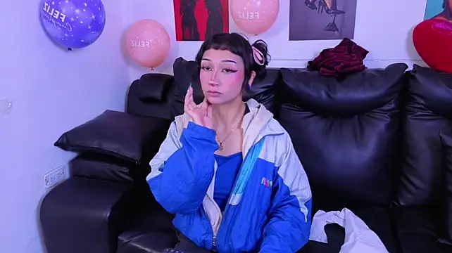 mia_bloom2 webcam