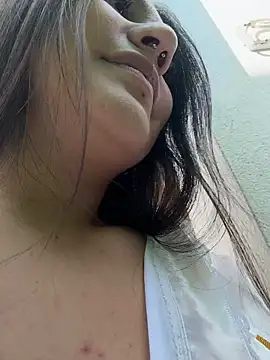 Emily_Gomezz webcam