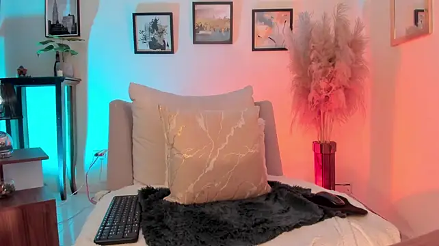 DavinaClairee webcam