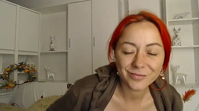 _karolynesyera_ live cam preview