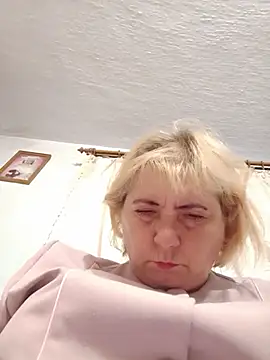 Elena_Beautiful784 webcam
