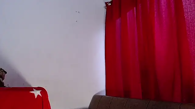LuciaTomson webcam