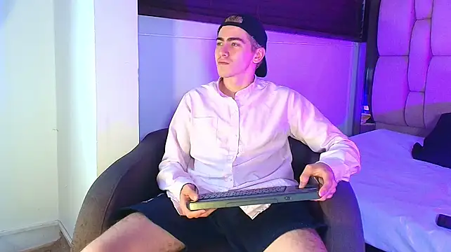 Tyler_Mcrey webcam