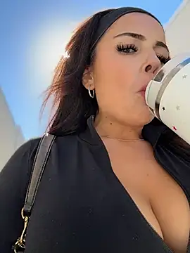 biancasuger (F young) - Public show3️⃣3️⃣😇💦😅🤪