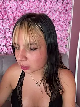 LilyCarter_Pinkk webcam