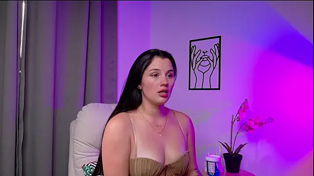 MiaTorres_G live cam on StripChat