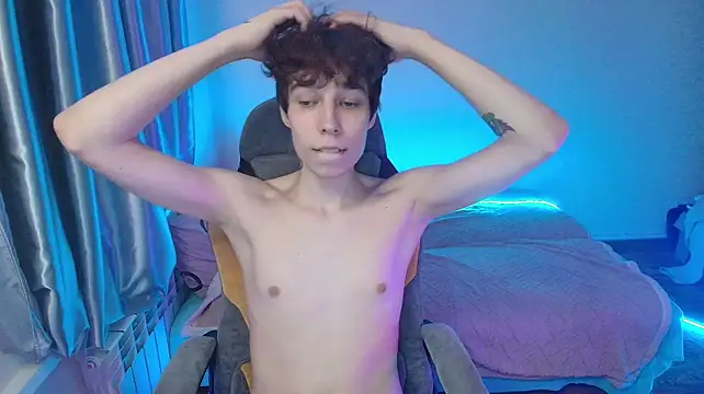 Adam_Kroy live cam on StripChat