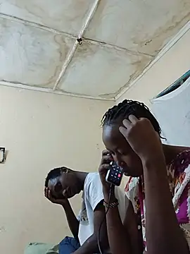 madmax254 live cam on StripChat
