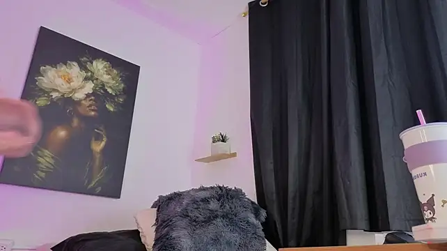 Hony_Kourtney08 webcam