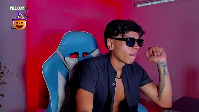 Alejo_montenegro webcam