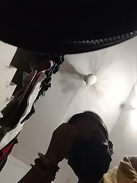 ninadi_hot live cam preview